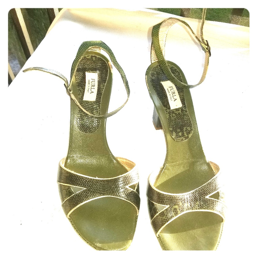 *PRE LOVED* Vintage Furla Olive Green Sandals